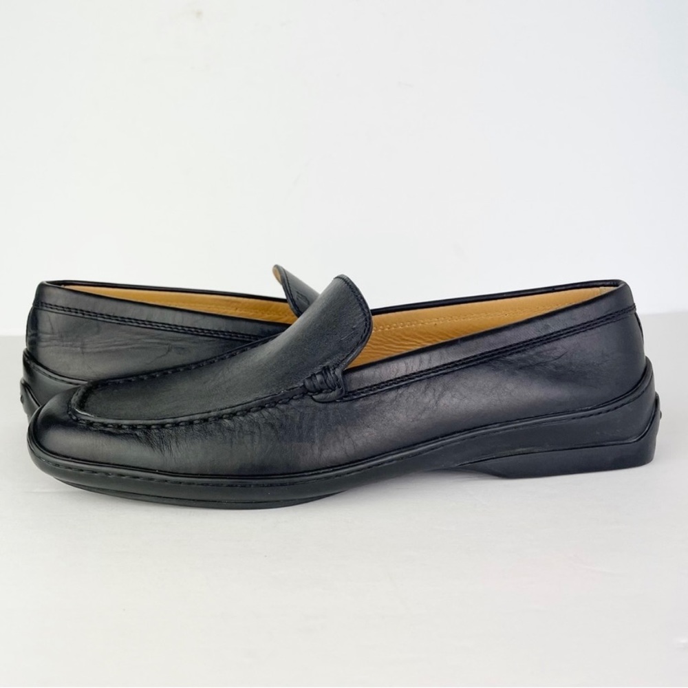 Tods Black Leather Slip On Minimalist Shoes Loafers